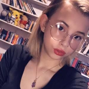 Meet your Posher, Brittany-anne